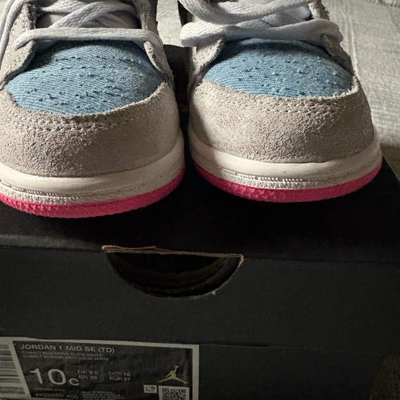 Nike Jordan Kids Gray and Pink Sneakers - Picture 5 of 10